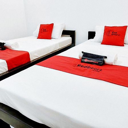 Reddoorz At San Antonio Binan Laguna Экстерьер фото