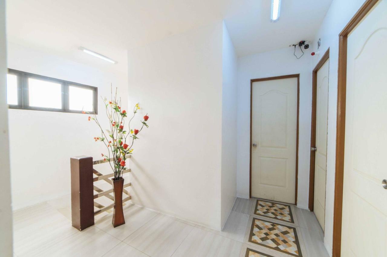 Reddoorz At San Antonio Binan Laguna Экстерьер фото
