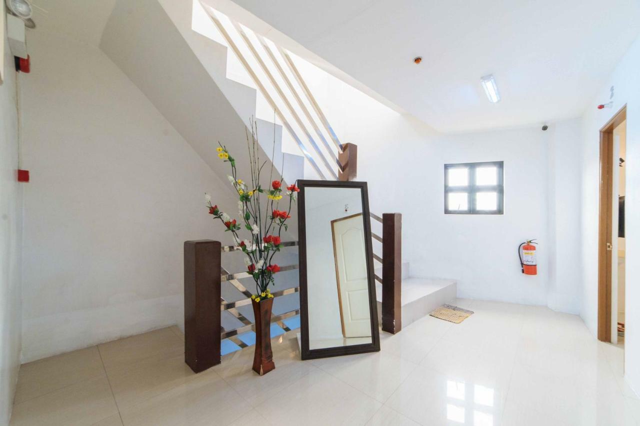 Reddoorz At San Antonio Binan Laguna Экстерьер фото