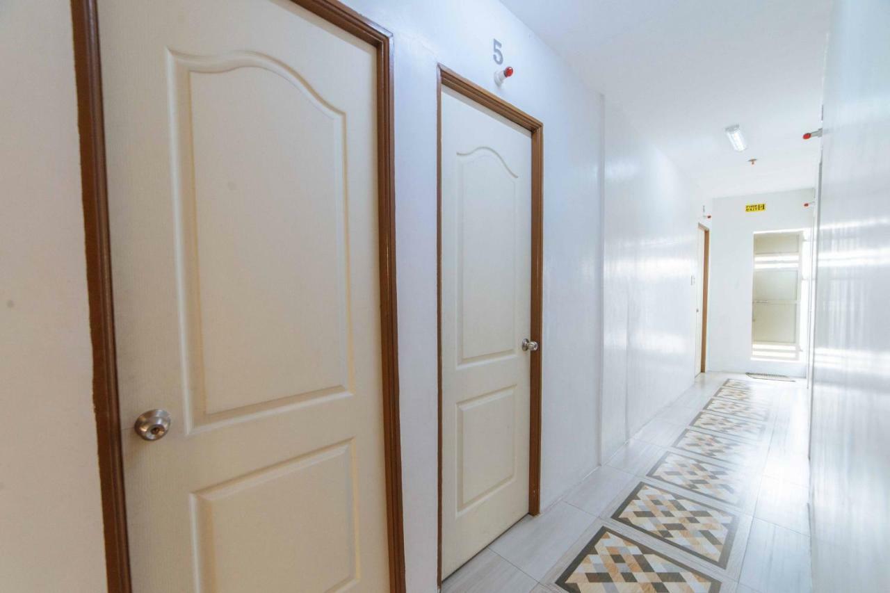 Reddoorz At San Antonio Binan Laguna Экстерьер фото
