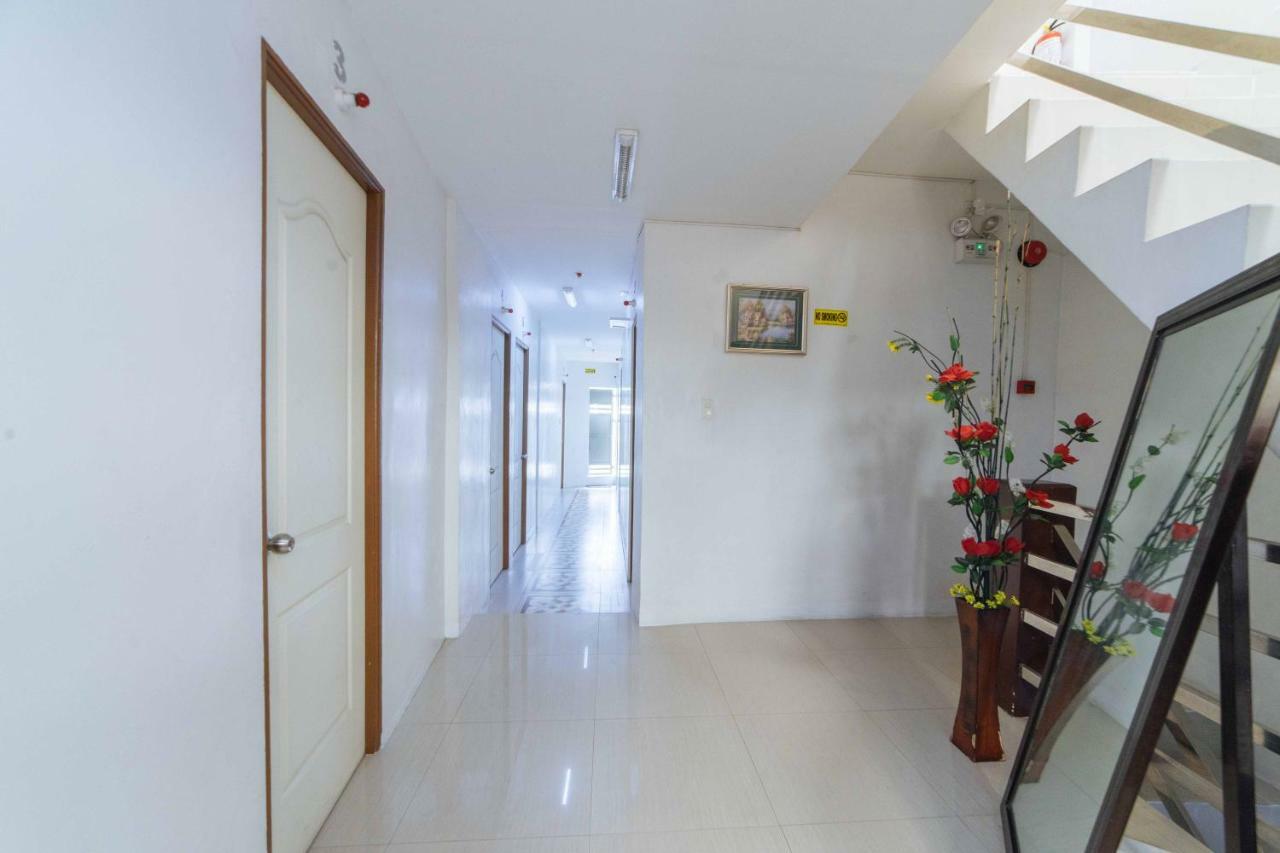 Reddoorz At San Antonio Binan Laguna Экстерьер фото